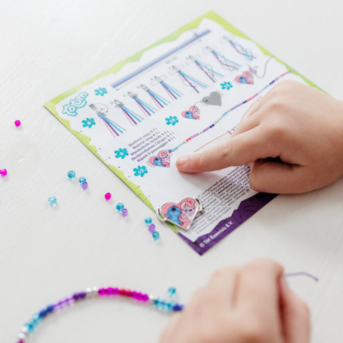 Totum Stitch bedelarmbanden maken - Afbeelding 3