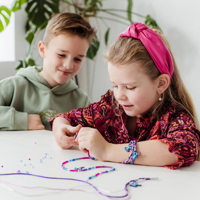 Totum Stitch bedelarmbanden maken - Afbeelding 6