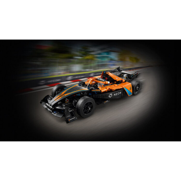 LEGO 42169 Technic Neom Mclaren Formula E Race Car - Afbeelding 3