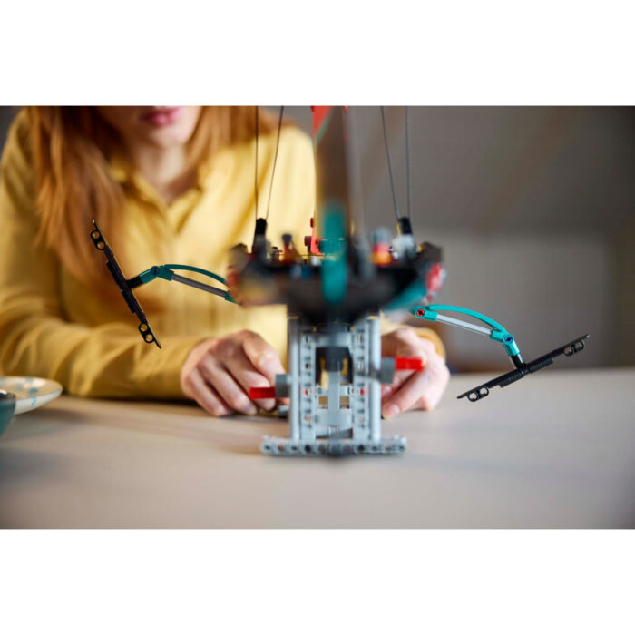 LEGO 42174 Technic Emirates Team New Zealand AC75  jacht - Afbeelding 6