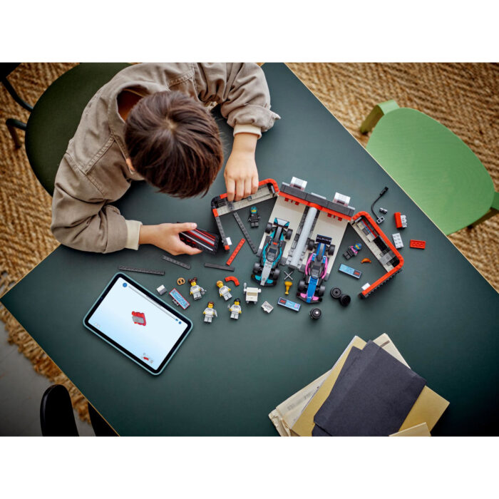 LEGO 60444 City F1® garage met Mercedes-AMG en Alpine auto's - Afbeelding 3