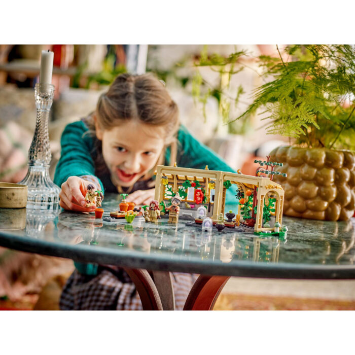 LEGO 76445 Harry Potter Kasteel Zweinstein Kruidenkundeles - Afbeelding 5