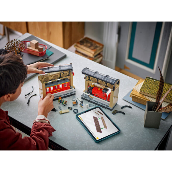 LEGO 76450 Harry Potter Boekensteun De Zweinstein Express - Afbeelding 3