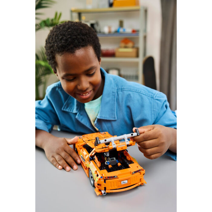 LEGO 42204 Technic Fast And Furious Toyota Supra  MK4 - Afbeelding 6