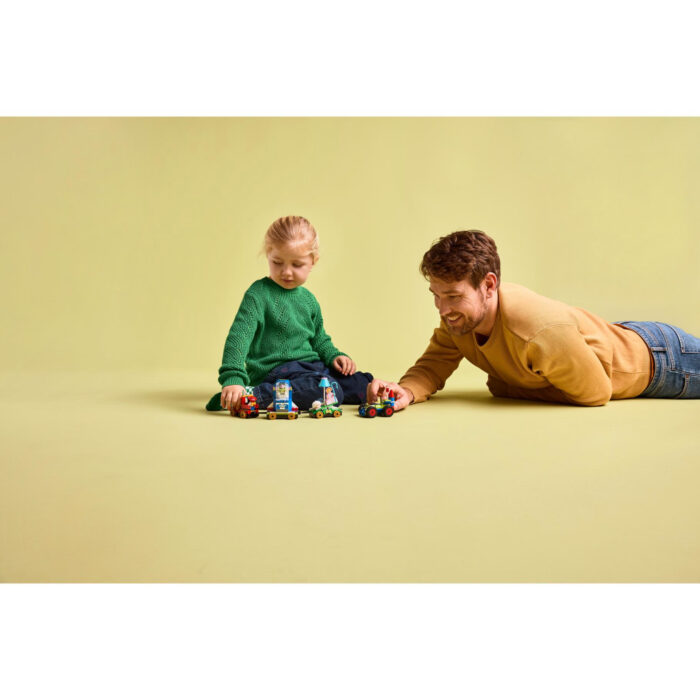 LEGO 43264 Disney Pixar Toy Story feesttrein en RC Auto - Afbeelding 4