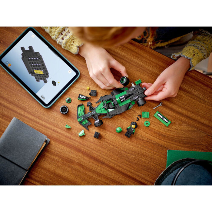 LEGO 77247 Speed Champions KICK Sauber F1® Team C44 racewagen - Afbeelding 4