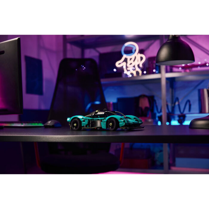 LEGO 42208 Technic Aston Martin Valkyrie - Afbeelding 6