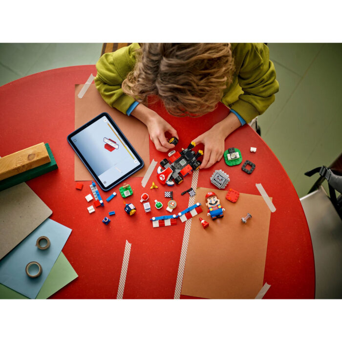 LEGO 72043 Super Mario Kart™ – Interactieve LEGO® Mario™ en standaardkart - Afbeelding 3