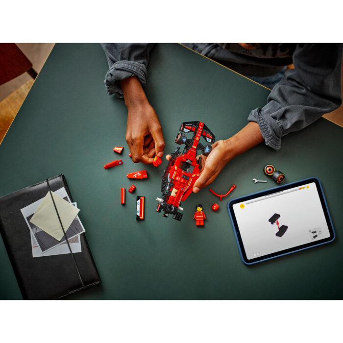 LEGO 77242 Speed Champions Ferrari SF-24 F1 racewagen - Afbeelding 4