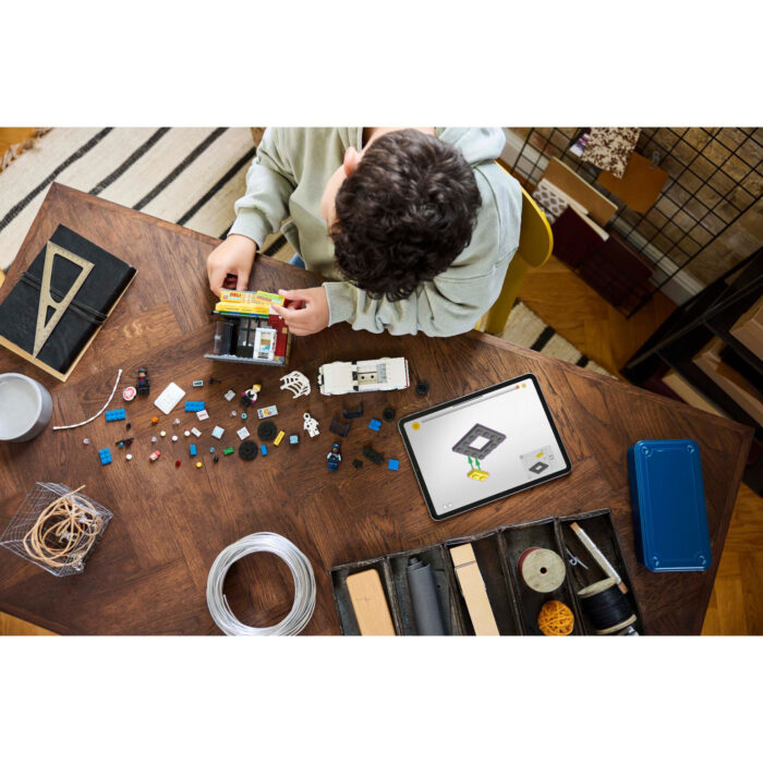 LEGO 76311 Super Heroes Marvel Spider-Verse: Miles Morales vs. de Spot - Afbeelding 4