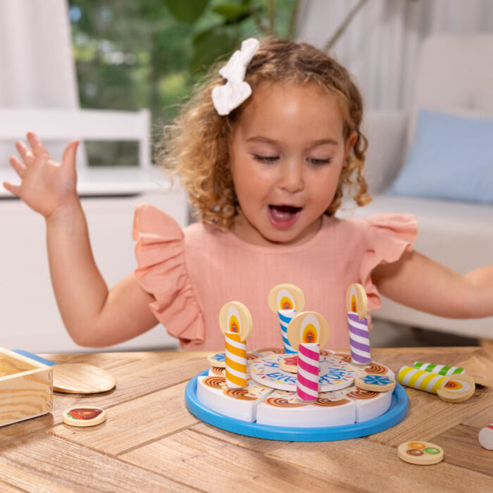 Melissa & Doug Wooden Birthday Cake - Afbeelding 4