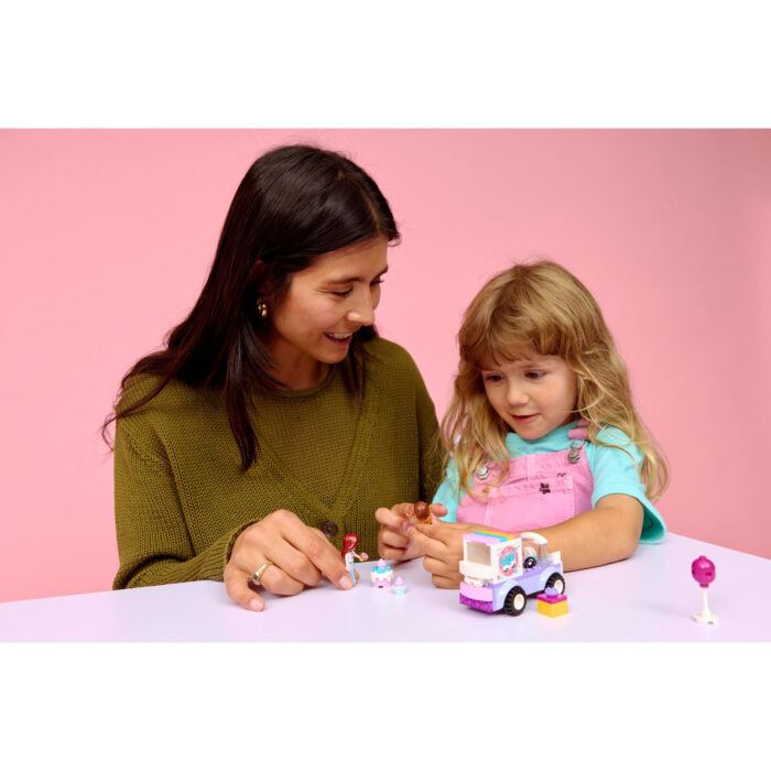 LEGO Lego Friends 42675 Eenhoorn Taartenbezorgauto - Afbeelding 6