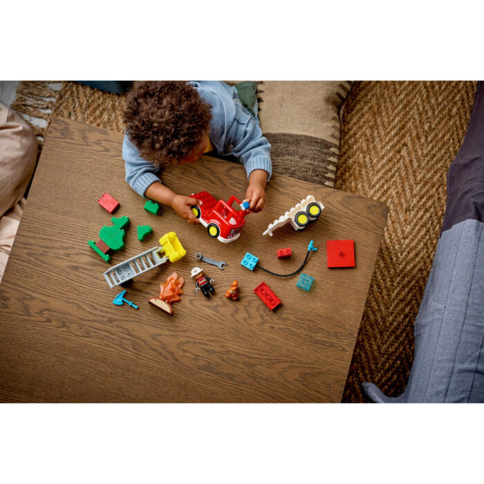 LEGO Duplo Town 10473 Brandweertruck Met Slang En  Brandweerman - Afbeelding 3