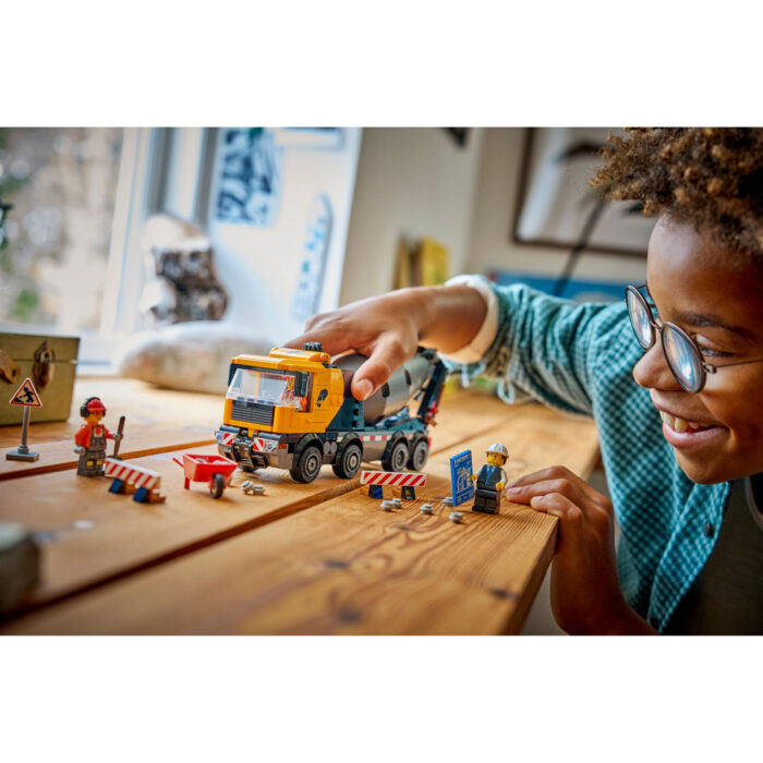 LEGO City Great Vehicles 60478 Cementwagen - Afbeelding 4