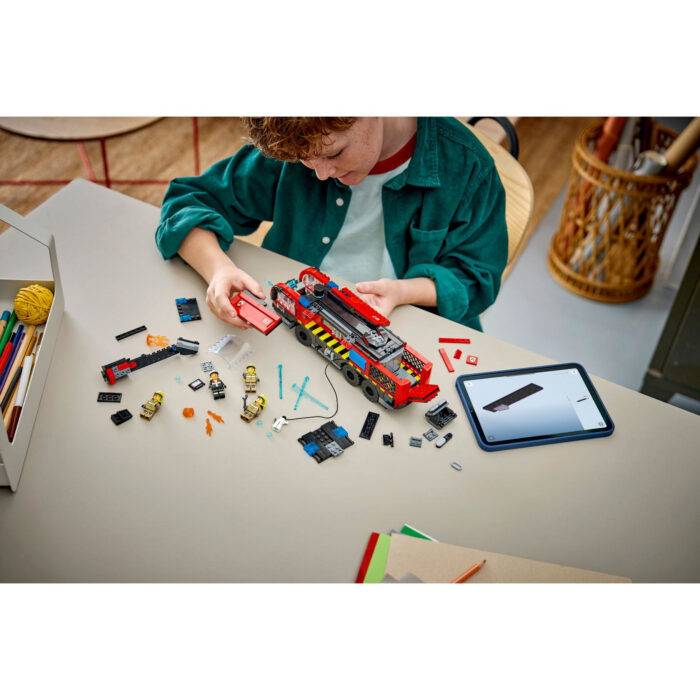 LEGO City Fire 60499 Luchthaven Brandweertruck - Afbeelding 3