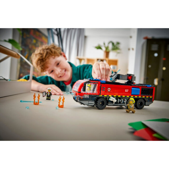 LEGO City Fire 60499 Luchthaven Brandweertruck - Afbeelding 5