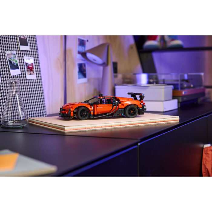 LEGO Technic 42222 Bugatti Chiron Pur Sport  Hypercar - Afbeelding 6