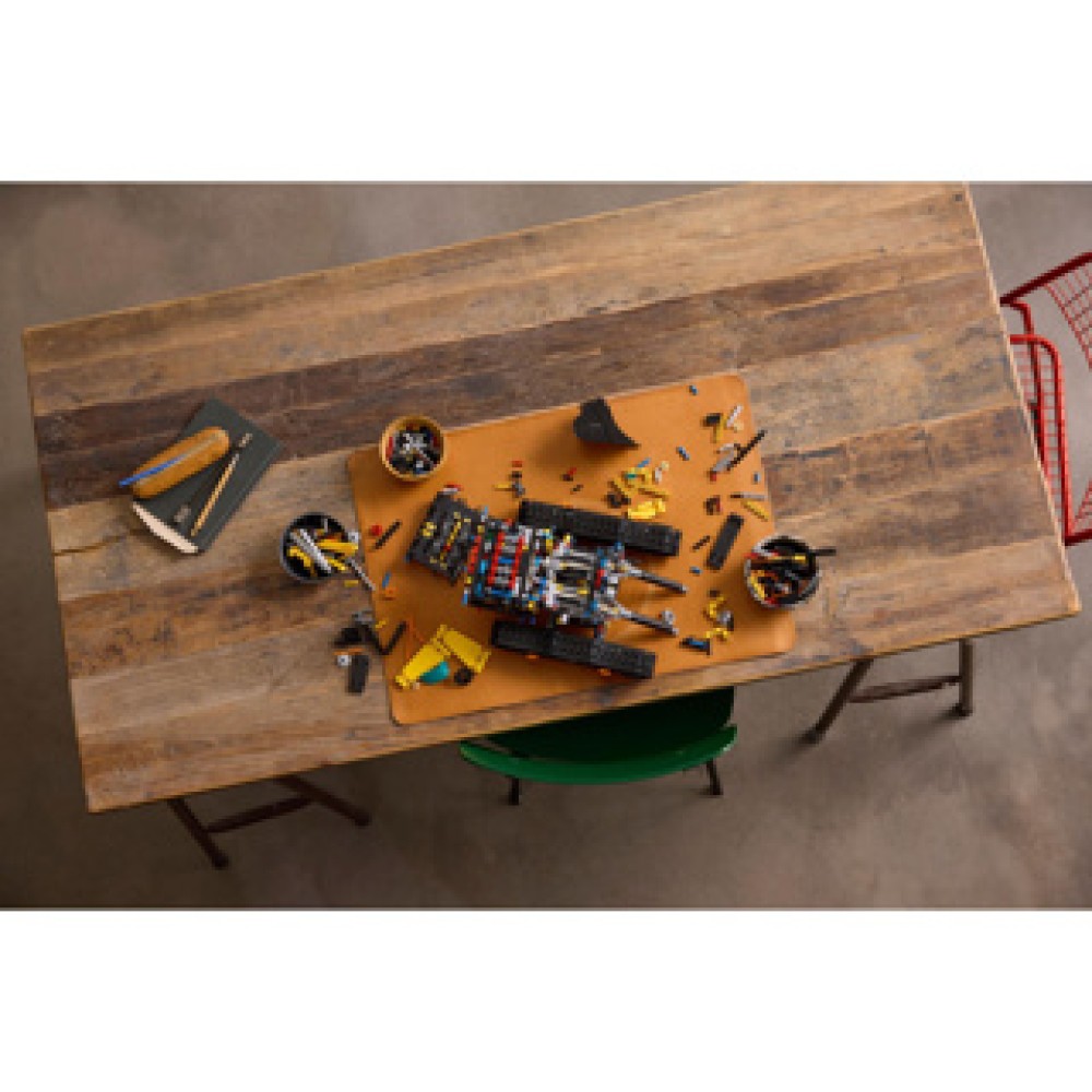 LEGO Technic 42215 Volvo EC500 Hybrid Graafmachine - Afbeelding 3