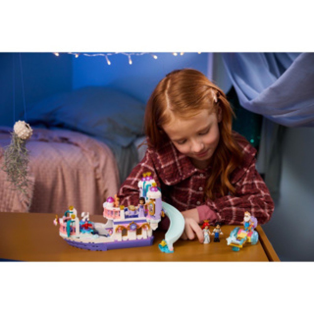 LEGO 43299 Disney Princess Ariëls Koninklijke Trouwboot - Afbeelding 4