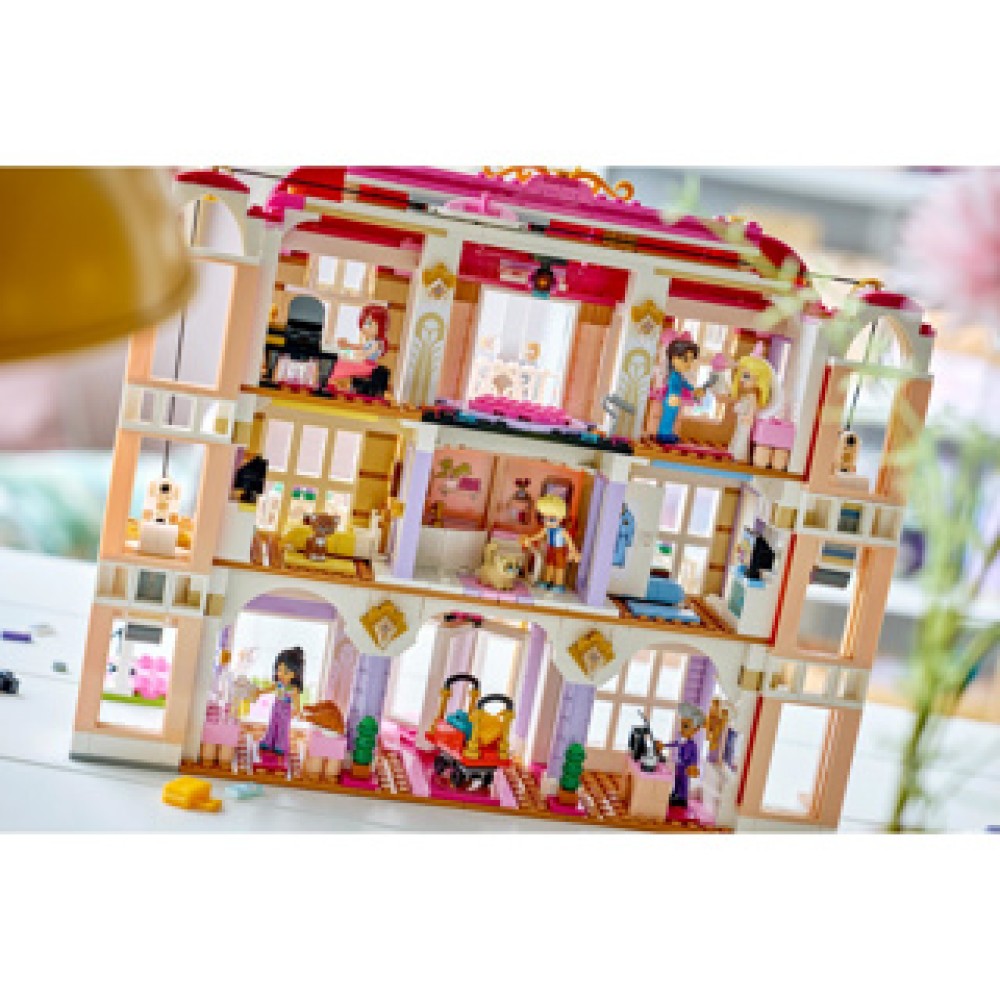 LEGO 42704 Friends Heartlake City Grand Hotel - Afbeelding 4
