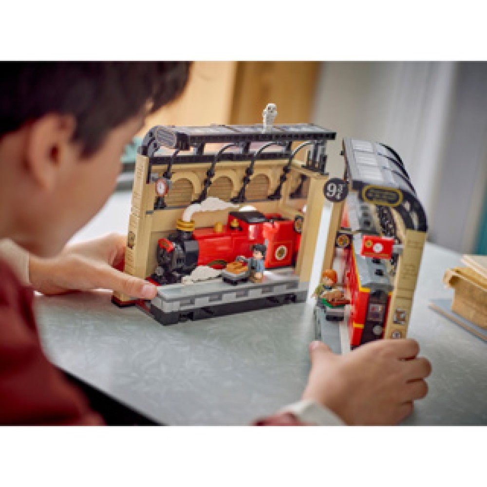 LEGO 76450 Harry Potter Boekensteun De Zweinstein Express - Afbeelding 5