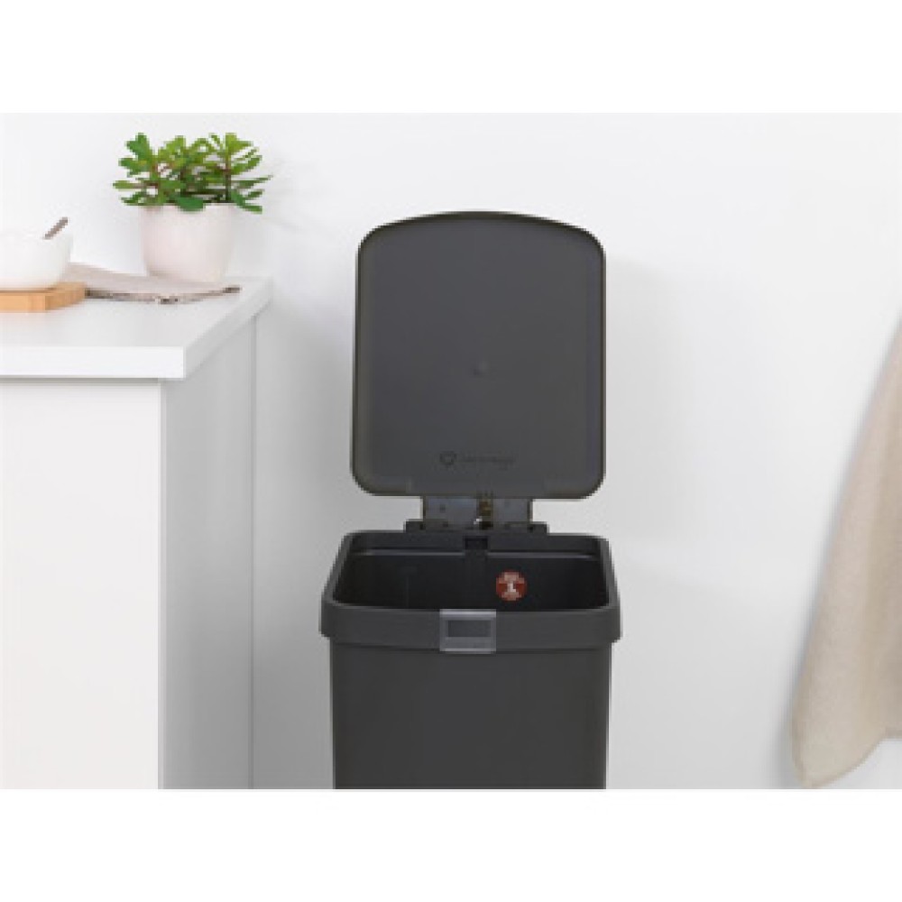 Brabantia pedaalemmer StepUp 40L Dark Grey - Afbeelding 3