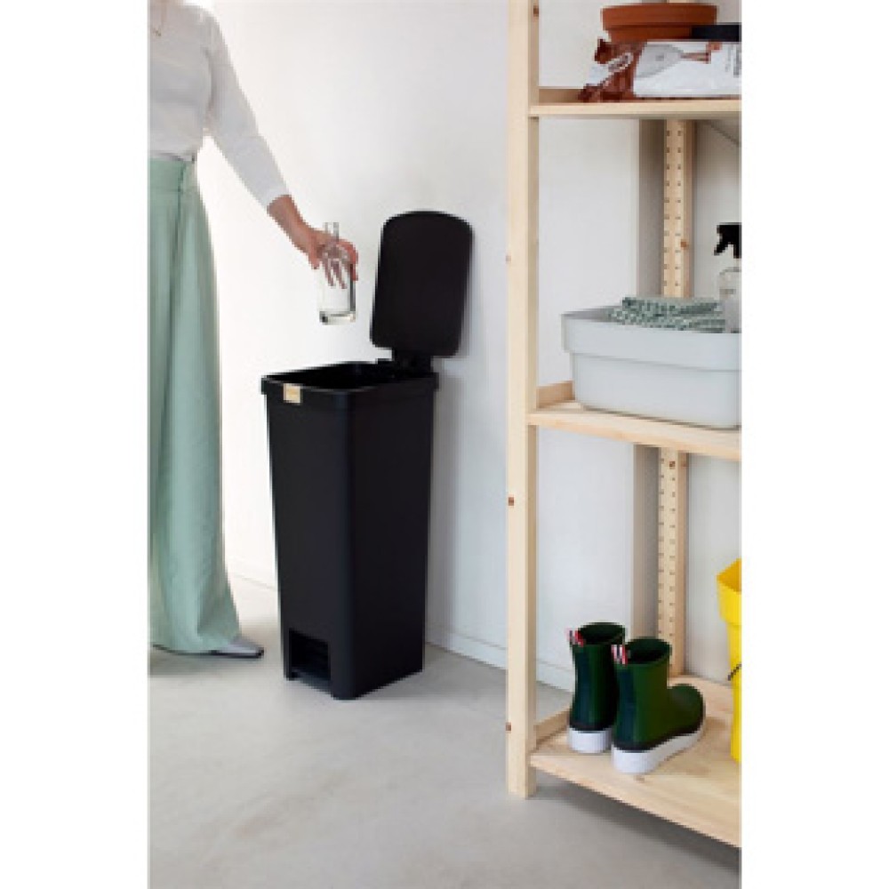 Brabantia pedaalemmer StepUp 40L Dark Grey - Afbeelding 4