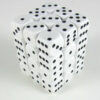 Opaque White/black D6 12mm Dobbelsteen S