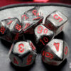 Velvet Mini-Polyhedral Black/red Dobbels