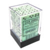Opaque Pastel Green/black D6 12mm Dobbel