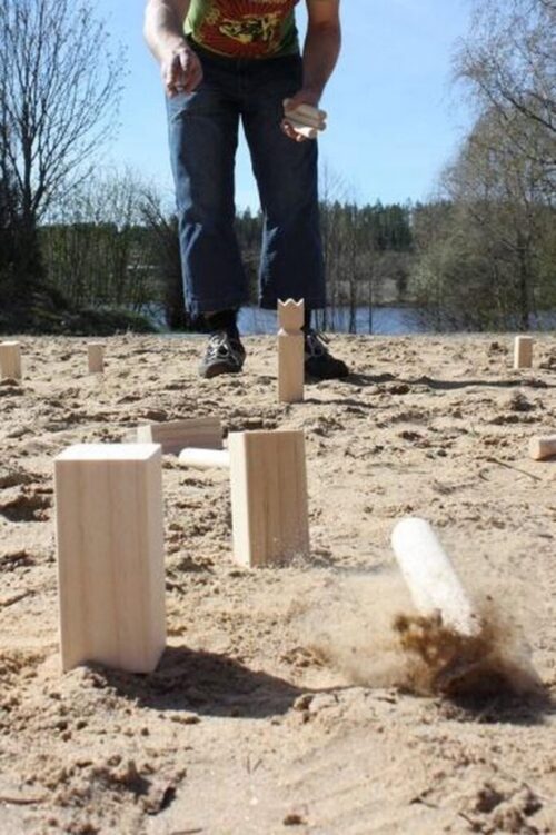 Kubb in Cardboard Box